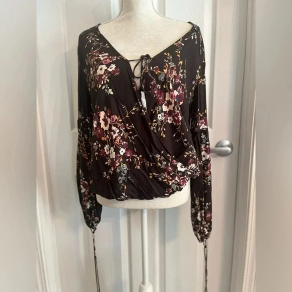 Nordstrom Lovestitch Floral Wrap Blouse NWT - Picture 3 of 12